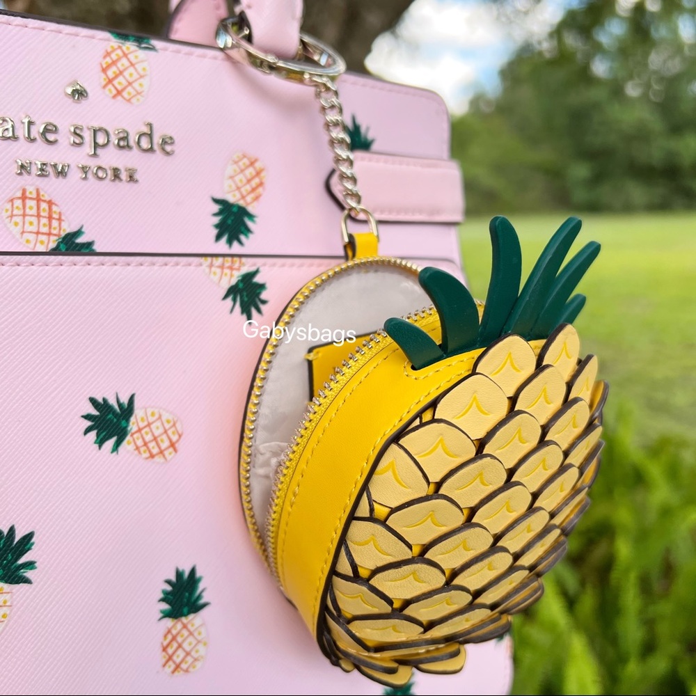 Kate Spade Colada Pineapple Novelty Coin Purse Wallet Keychain Limited Edition - Picture 3 of 6